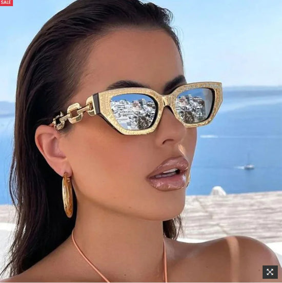 Small Metal Chain Sunglasses Thick Frame Retro Cat Eye Elegant Glasses Stamping Tudor Gold